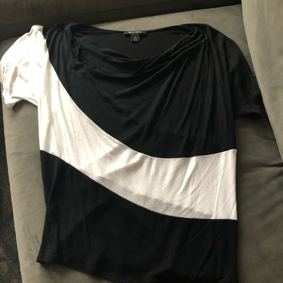 White House Black Market Tops - Like new! White Black Market form fitting tee